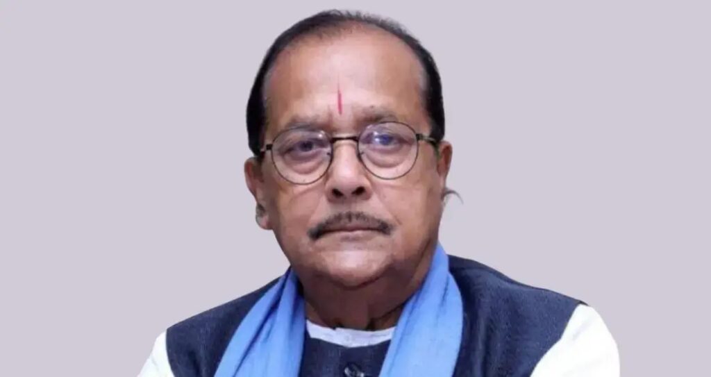 सरकारी गाड़ी छोड़ निजी वाहन से चल रहे वित्त मंत्री राधाकृष्ण किशोर, बढ़ीं नाराजगी की चर्चाएं