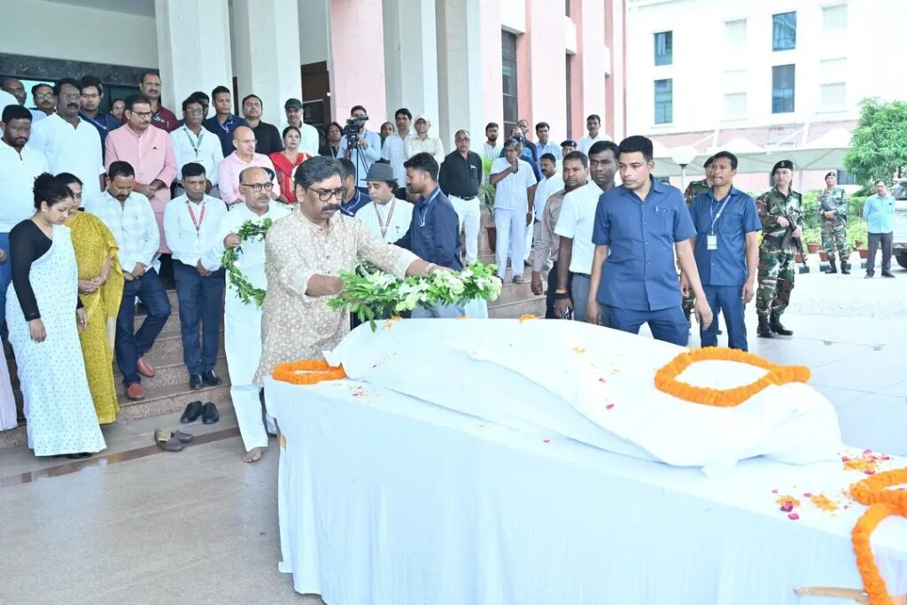 झारखंड के पूर्व मंत्री मन्नान मल्लिक को मुख्यमंत्री हेमंत सोरेन ने दी भावभीनी श्रद्धांजलि