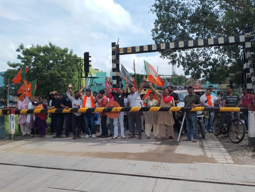 बढ़ते अपराध के खिलाफ भाजपा का ‘जमशेदपुर बंद’ अभूतपूर्व सफल, हिमांशु को न्याय मिलने तक जारी रहेगा आंदोलन