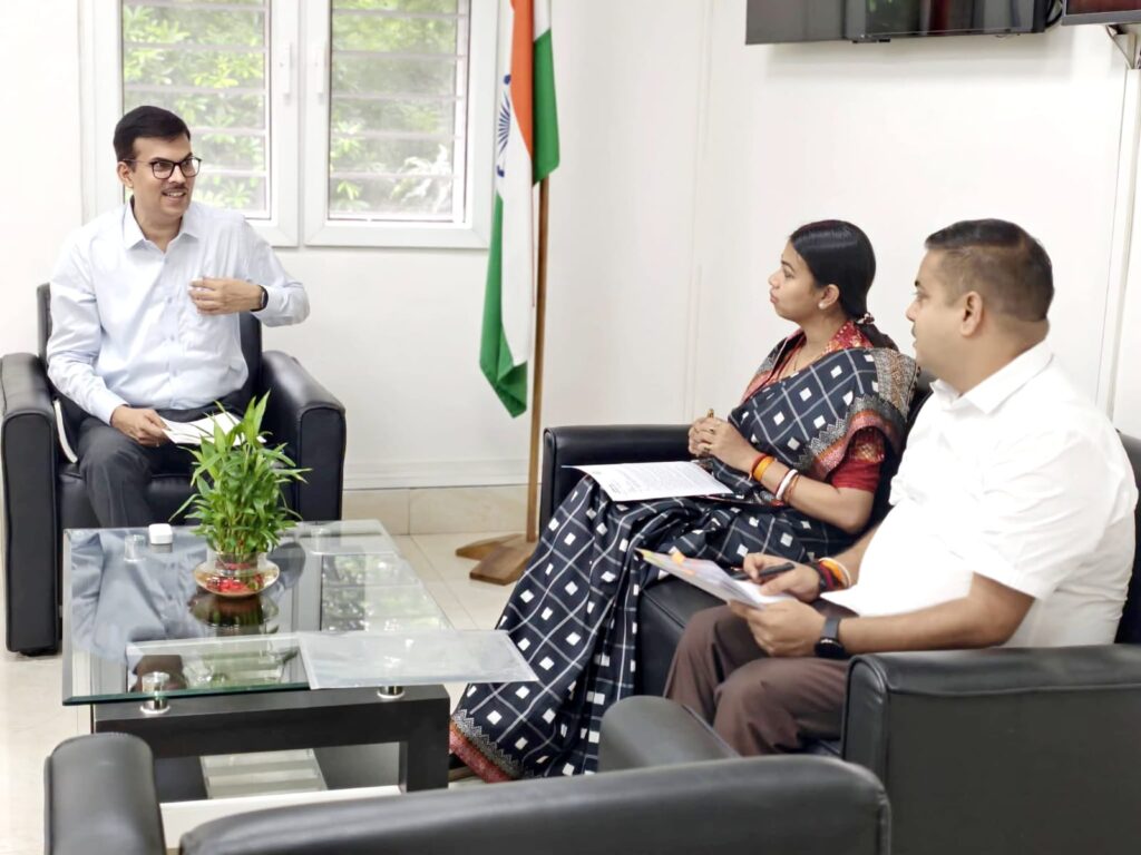 दिशा की बैठक में जमशेदपुर पूर्वी विधानसभा क्षेत्र के छूटे जनहित के एजेंडा और प्रमुख समस्याओं पर विधायक पूर्णिमा साहू ने जिला उपायुक्त से की मुलाकात, समस्याओं पर विस्तृत चर्चा कर त्वरित कार्रवाई की रखी मांग