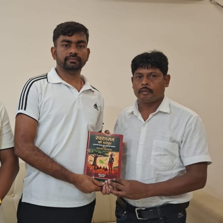 मुरी-जिला अध्यक्ष गुना भगत ने केंद्रीय अध्यक्ष जयराम महतो से की शिष्टाचार भेंट , संगठन विस्तार एवं जनहित के मुद्दों पर हुई महत्वपूर्ण चर्चा