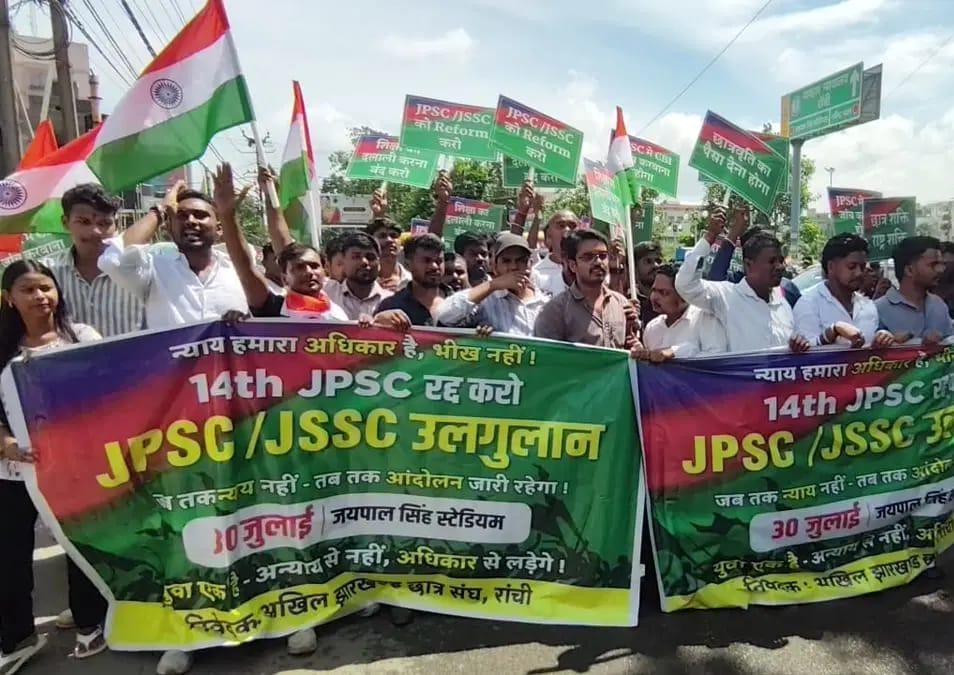 रांची में छात्रों का प्रदर्शन, मांगें नहीं मानी गईं तो 10 अगस्त को विधानसभा घेराव की चेतावनी