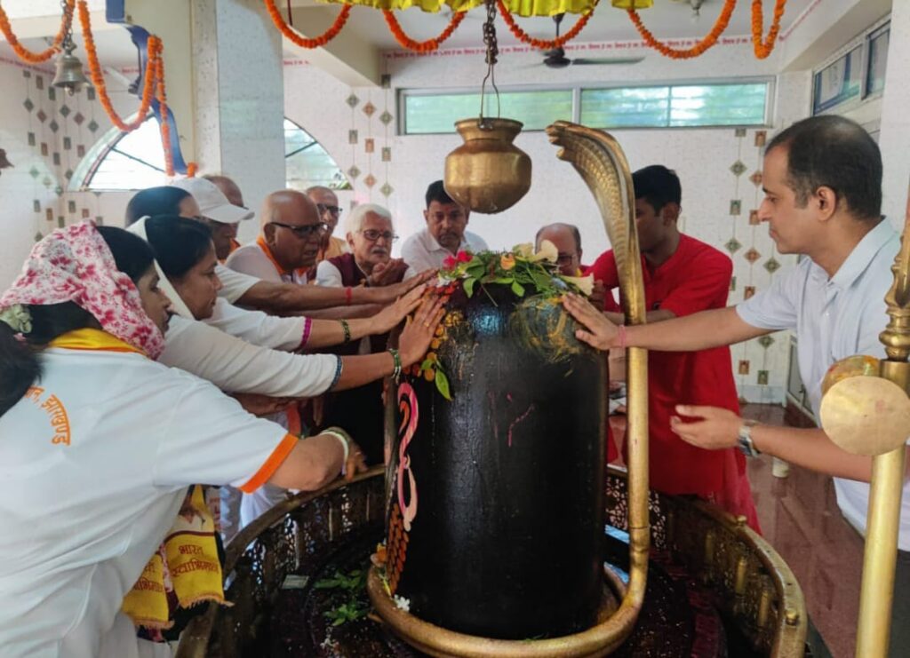 पतंजलि योग समिति पूर्वी सिंहभूम द्वारा आयुर्वेद शिरोमणि आचार्य बालकृष्ण जी महाराज का जन्मोत्सव जड़ी बूटी दिवस हर्ष उल्लास के साथ मनाया गया