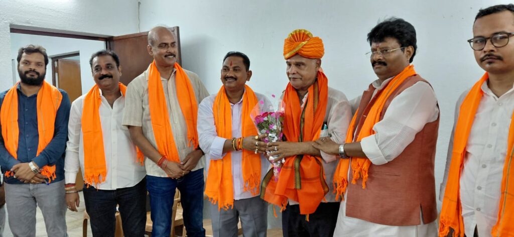 भाजपा प्रदेश विशेष आमंत्रित सदस्य बनने पर डॉ. जटाशंकर पांडेय का सोनारी मंडल में भव्य स्वागत