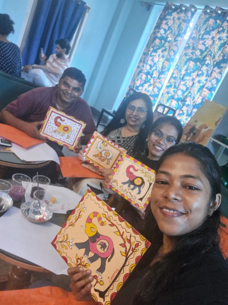 जमशेदपुर में बिखरे सोहराई के रंग, कैफे रीगल में 21 प्रतिभागियों ने जानी झारखंड की समृद्ध लोक कला