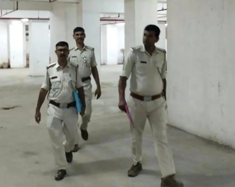 एमजीएम अस्पताल में चोरी करने वाले अंतरराज्यीय गिरोह का भंडाफोड़, 5 गिरफ्तार; मोबाइल और जेवरात बरामद
