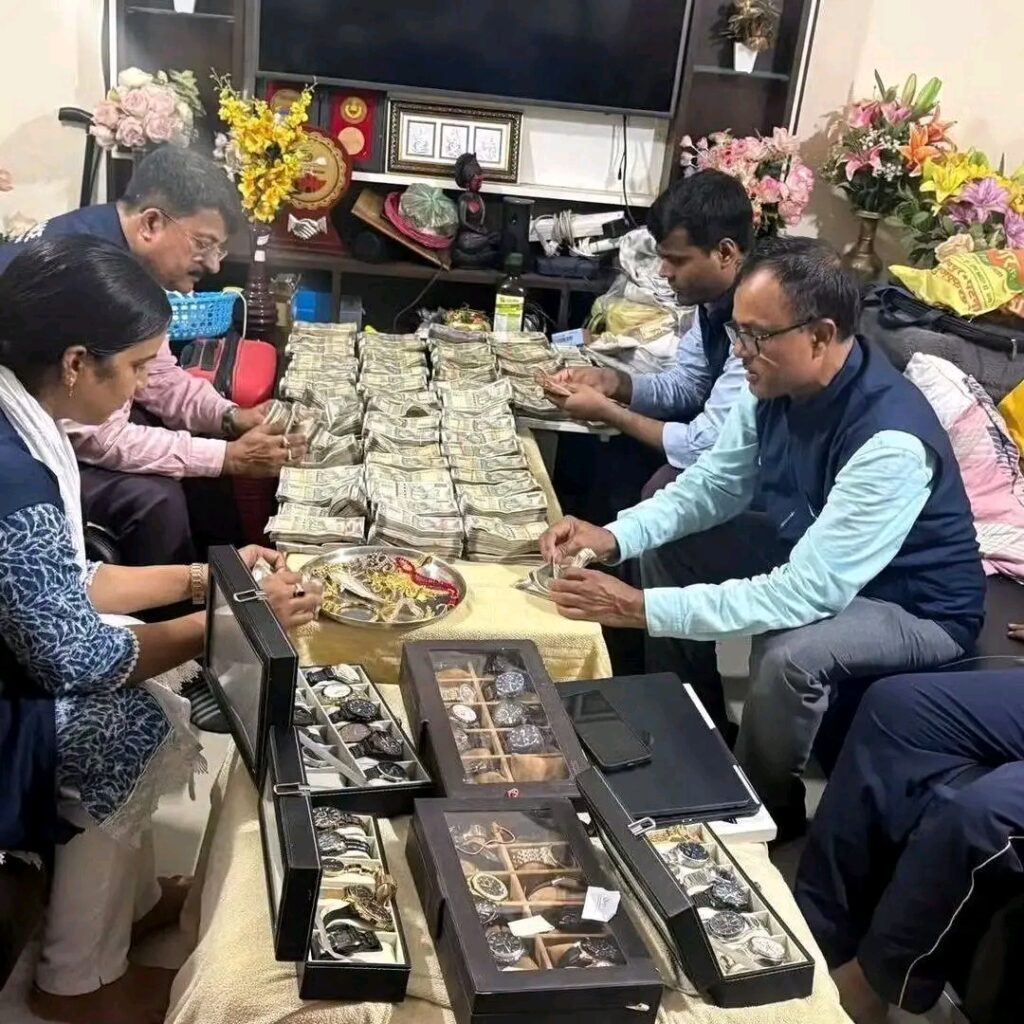 पटना में ADM और सब-रजिस्ट्रार पत्नी के ठिकानों पर विजिलेंस की छापेमारी