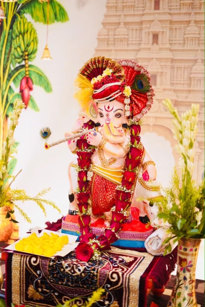 महालक्ष्मी मंदिर में गणेश भक्ति का संगम…. मारवाड़ी सम्मेलन साकची शाखा के गणेश उत्सव में उमड़ी श्रद्धालुओं की भीड़, महाभोग का हुआ आयोजन