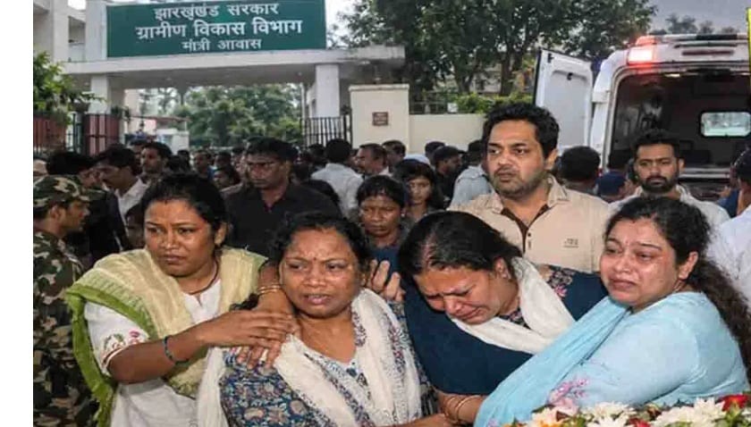 भारी बारिश के बीच तृषा सिंह की निकली अंतिम यात्रा, सीठियो श्मशान घाट में होगा अंतिम संस्कार