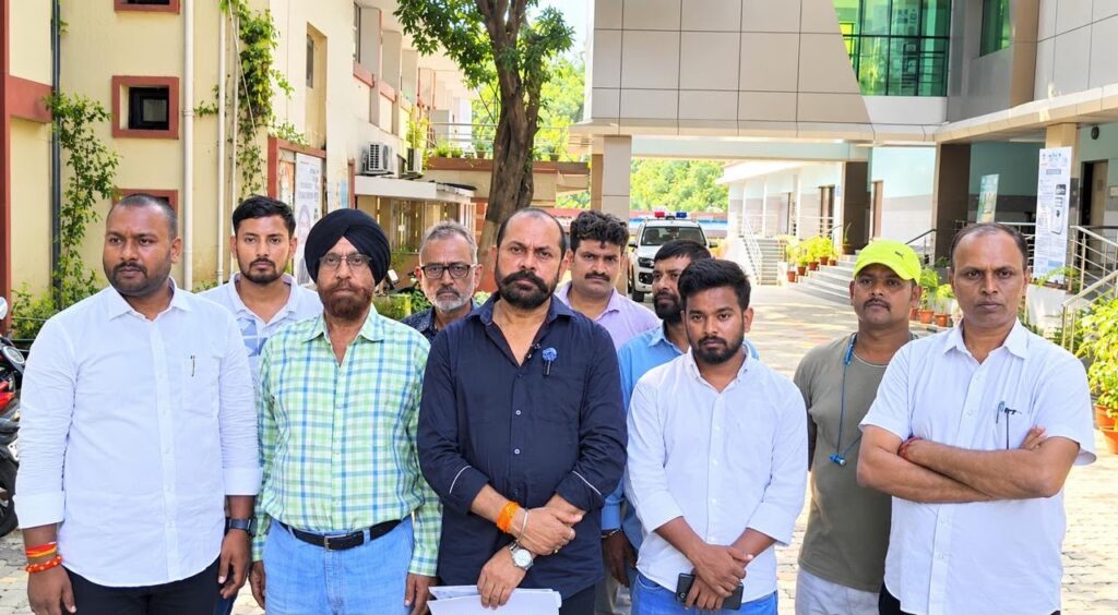 अपराधियों पर सख्ती हो, निर्दोष नागरिकों के साथ दुर्व्यवहार न हो : आनंद बिहारी दूबे