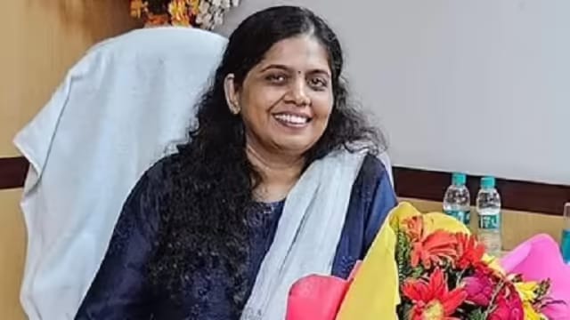 राज्यसभा चुनाव में भाजपा का बड़ा दांव, झारखंड के महामहिम संतोष गंगवार की बेटी श्रुति को बनाया प्रत्याशी…..बरेली की राजनीति में नई पारी की शुरुआत, रूहेलखंड में सामाजिक समीकरण साधने की कोशिश…. पढ़े पूरी खबर