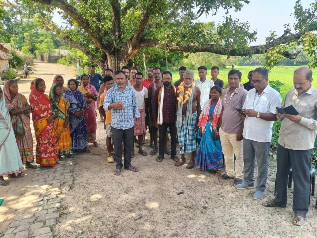 सर्वसम्मति से अर्जुन बेरा बने गौरांगपुर गांव के ग्राम प्रधान