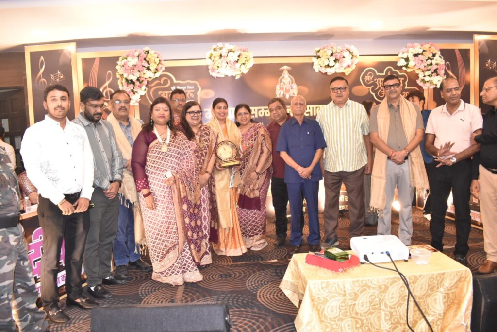 अग्रसेन जयंती के पहले दिन साकची में गूंजे सुर, अंताक्षरी में 15 टीमों ने दिखाया हुनर