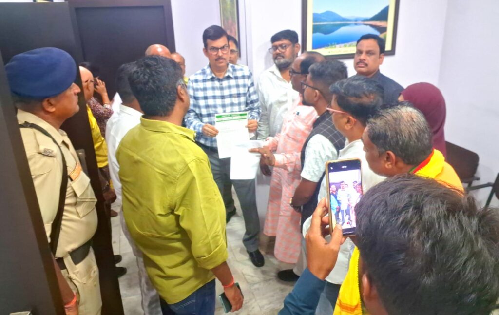 मानगो में पेयजल संकट पर जदयू का कड़ा रुख, उपायुक्त ने आज रात तक समस्या दूर करने का दिया आश्वासन