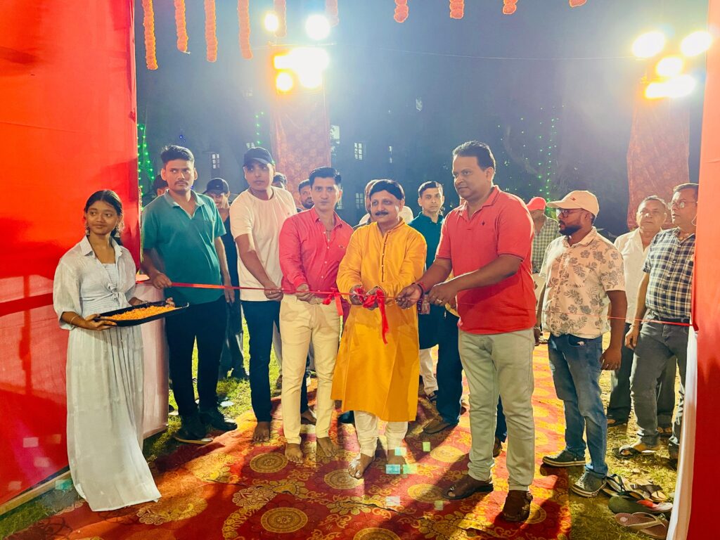 टेल्को के लेक टाउन हुडको दुर्गा पूजा पंडाल का उद्घाटन, वरिष्ठजनों का सम्मान